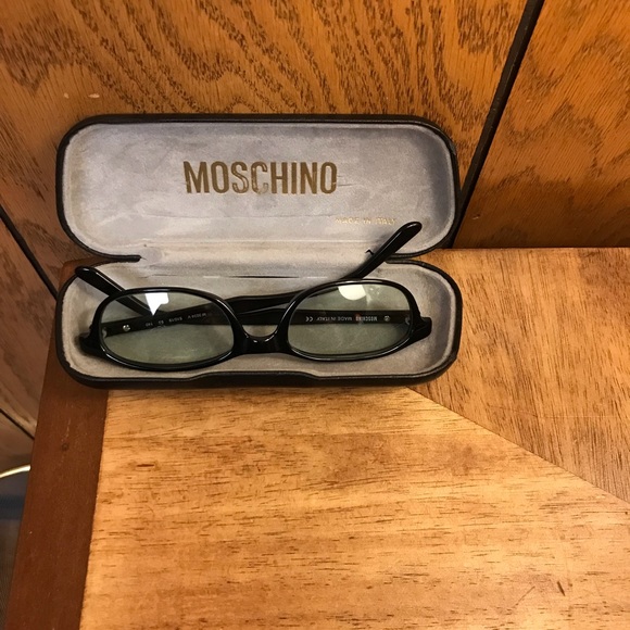 Moschino Glasses & Case - Picture 3 of 12